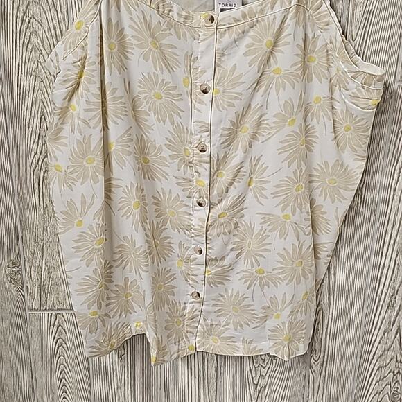 Torrid Ruffle Daisy Print Button Down Tank Top Womens Size 4X NWT - Picture 4 of 9